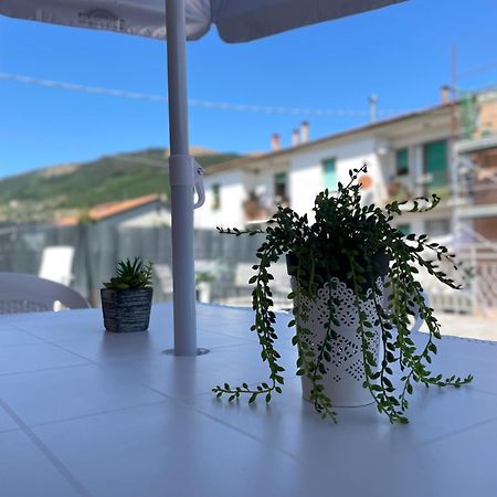 Apartamento La Signora Dei Fiori Gubbio Exterior foto