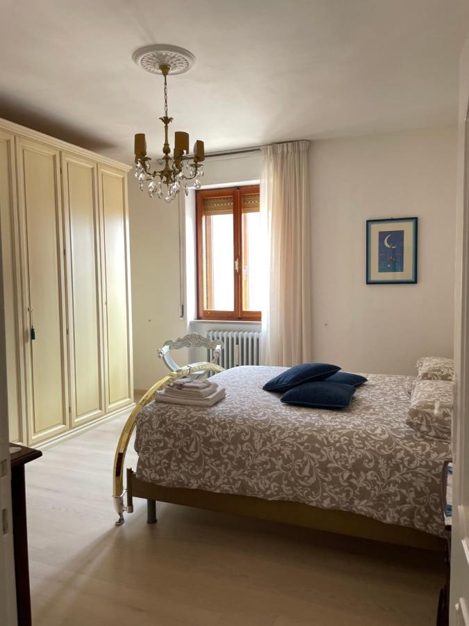 Apartamento La Signora Dei Fiori Gubbio Exterior foto