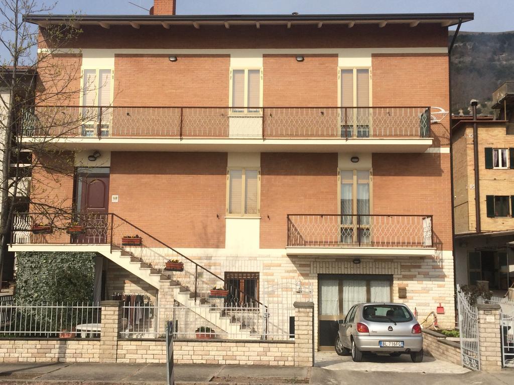 Apartamento La Signora Dei Fiori Gubbio Exterior foto